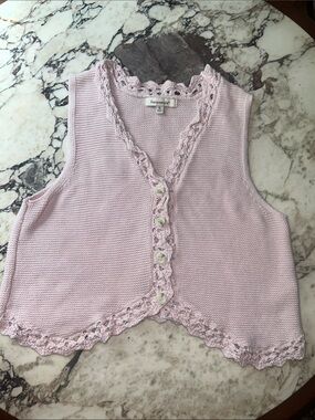 Francesca's Collections Pale Pink Crochet-Trim Button Knit Crop Vest fits 12-13y
